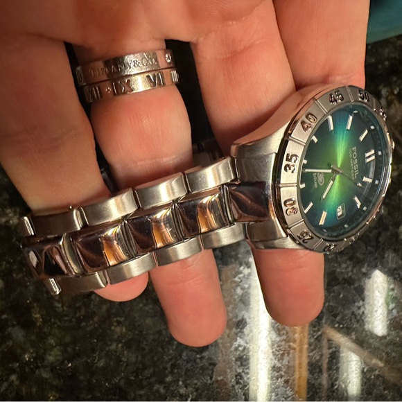 Men’s blue and green Fossil watch. - Picture 8 of 10